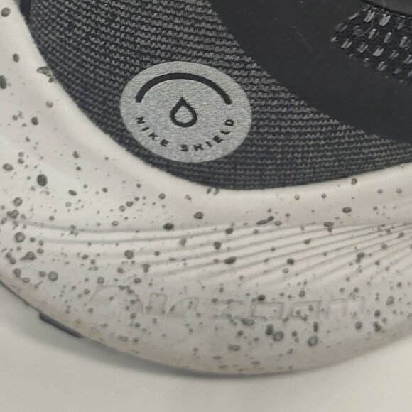 Nike Zoom Winflo 8 Shield Grey Black DC3727-001 Men's US 9.5 - Picture 12 of 12